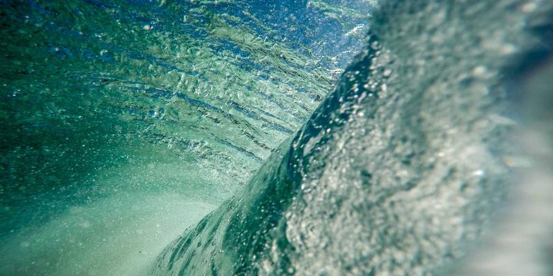 智能家电如何重塑现代风格家居：室内设计的未来已来