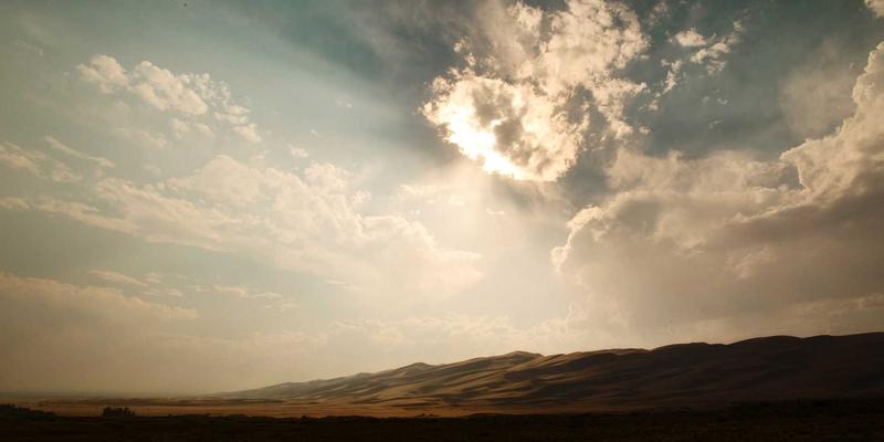 现代家居80：解锁简约、功能与美学的居住新范式