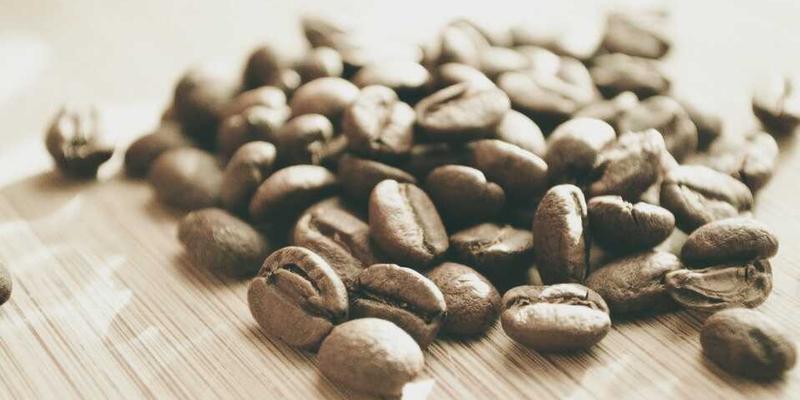 现代家居全屋智能生态系统构建指南：从入门到精通，重塑室内设计与现代家具体验